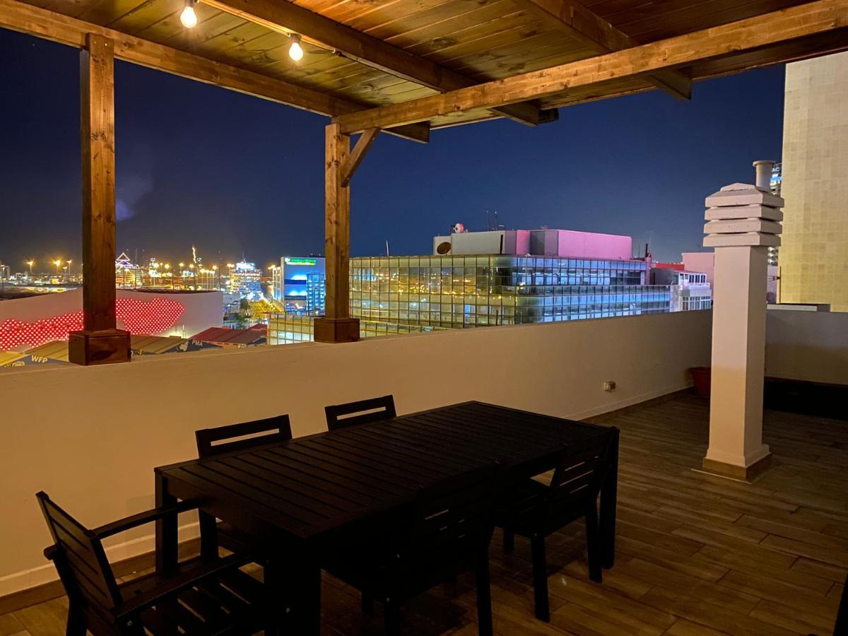 Holiday Home & Rooftop Lounge Las Palmas de Gran Canaria Exterior photo
